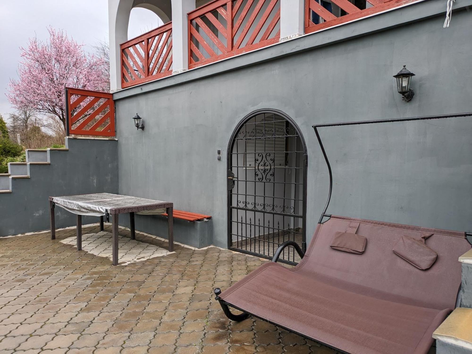 Marvel-Nyaralo Villa Igal Exterior photo